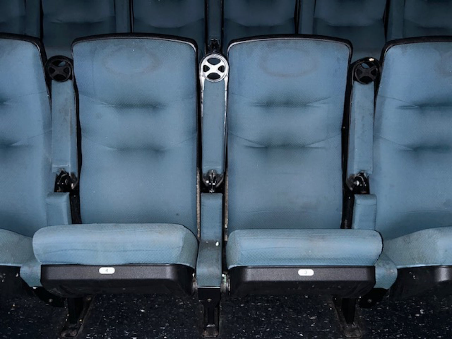 1,000 used THEATER SEATING Cinema Movie auditorium chairs seats $22 each