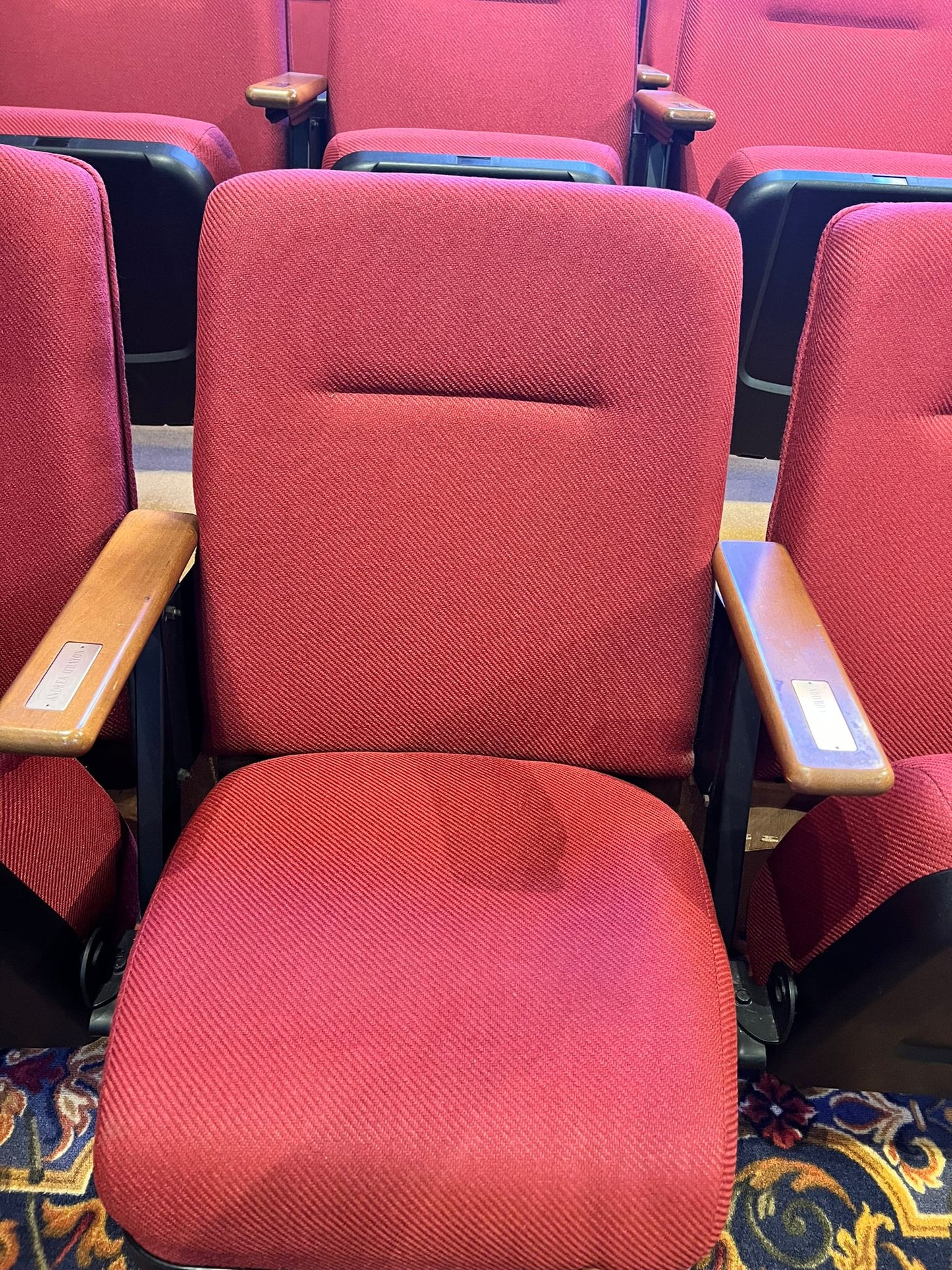 Red used THEATER CHURCH SEATING movie cinema seats chairs