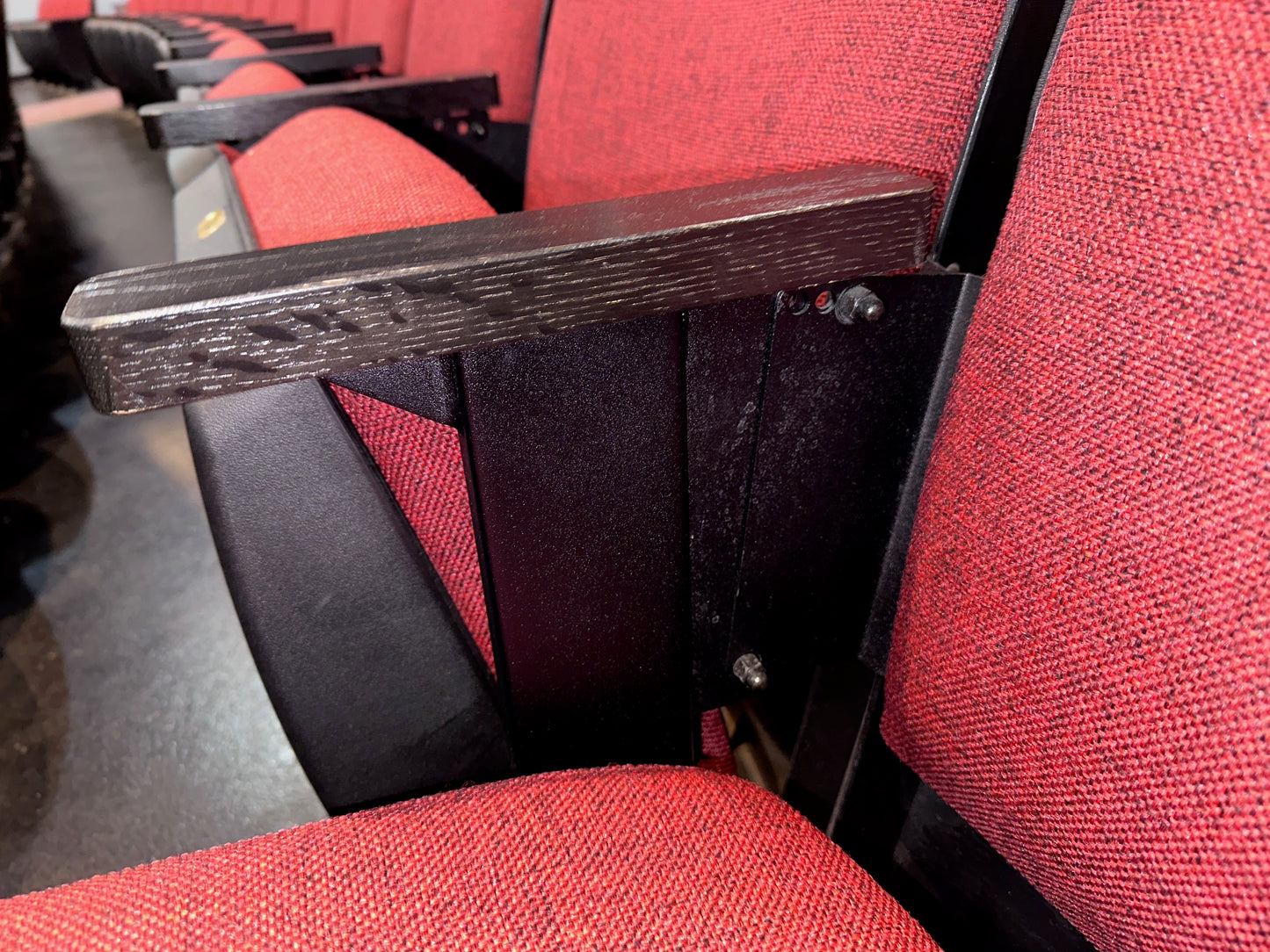 475 Red used THEATER SEATING Auditorium / Movie cinema church chairs seats $20 each